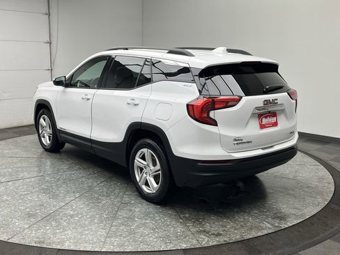 Used 2018 GMC Terrain SLE w/ Driver Convenience Package image 2