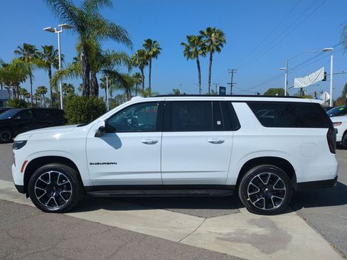 New 2026 Chevrolet Suburban RST w/ Comfort Package AWD/4WD image 2