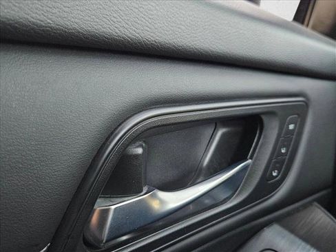 Used 2024 Nissan Rogue SL w/ SL Premium Package image 13