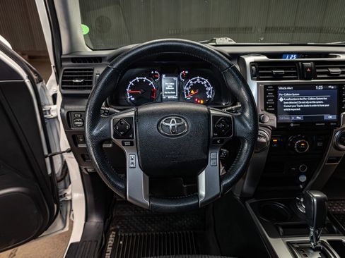 Used 2021 Toyota 4Runner SR5 AWD/4WD image 13