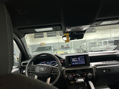 New 2024 Toyota Tacoma TRD Off-Road image 25