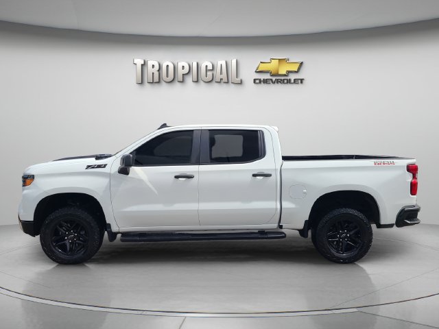Used 2024 Chevrolet Silverado 1500 Custom Trail Boss w/ LPO, Dark Essentials Package AWD/4WD image 2
