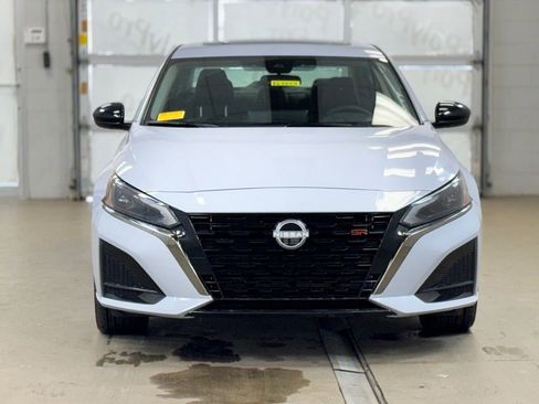 New 2025 Nissan Altima 2.5 SR w/ SR Premium Package image 2