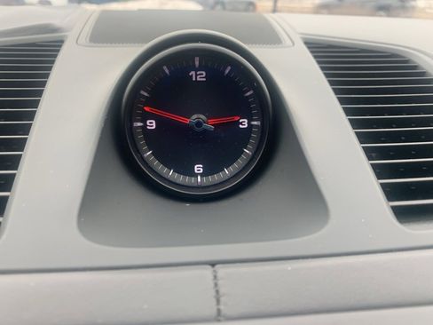 Used 2020 Porsche Cayenne image 31