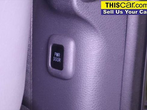Used 2023 Toyota Sienna XLE FWD image 41