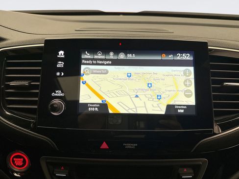 Used 2025 Honda Passport Black Edition image 15