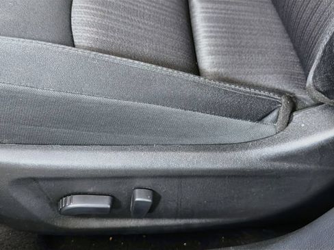 Used 2025 Nissan Altima 2.5 SV FWD image 22