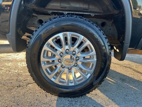 Used 2022 Chevrolet Silverado 2500 High Country image 12