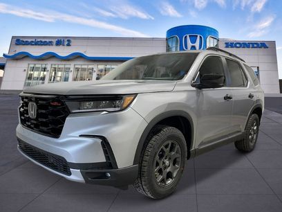 New 2025 Honda Pilot TrailSport