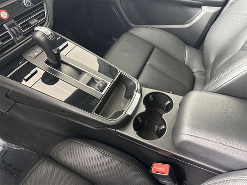 Certified 2023 Porsche Macan S image 32