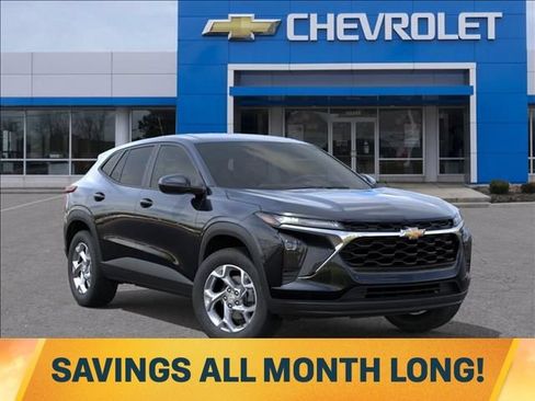 New 2026 Chevrolet Trax LS w/ LS Convenience Package FWD image 7