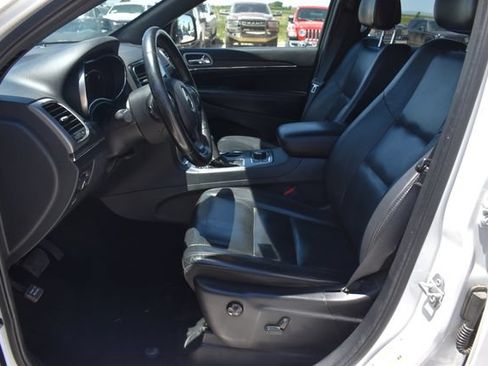 Used 2020 Jeep Grand Cherokee Limited AWD/4WD image 14