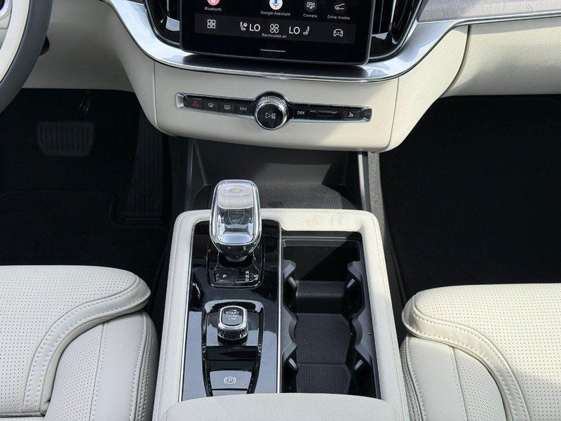 New 2027 Volvo XC90 B6 Ultra AWD/4WD image 10