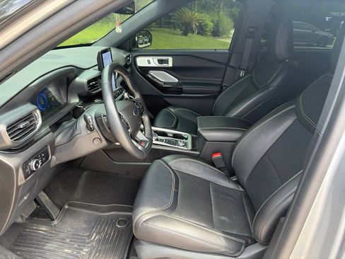 Used 2023 Ford Explorer ST w/ Equipment Group 401A AWD/4WD image 9