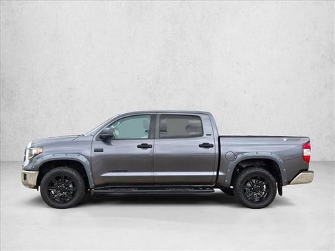 Used 2018 Toyota Tundra SR5 w/ SR5 Upgrade Package AWD/4WD image 8