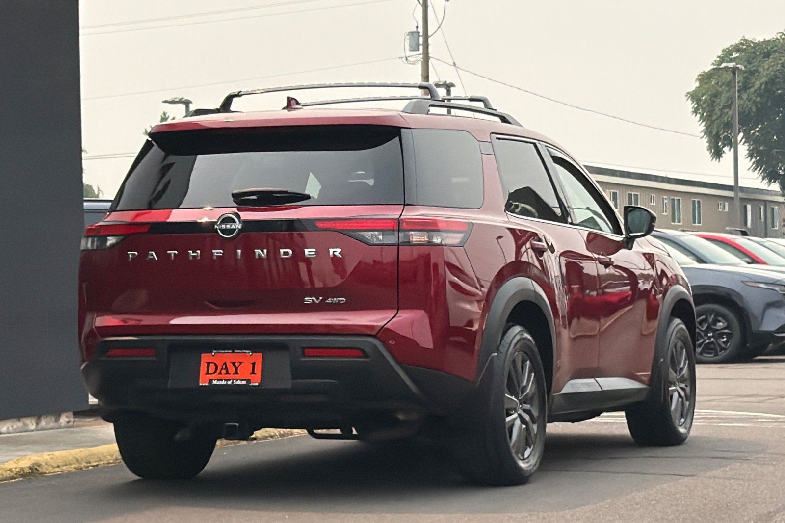 Used 2024 Nissan Pathfinder SV AWD/4WD image 5