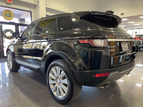 Used 2017 Land Rover Range Rover Evoque HSE image 3