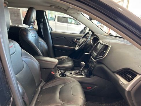 Used 2014 Jeep Cherokee Trailhawk w/ Leather Interior Group image 16