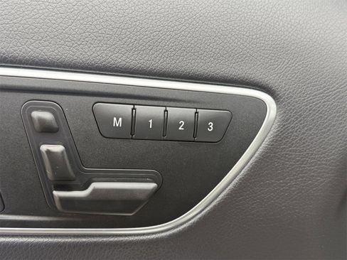 Used 2017 Mercedes-Benz GLA 250 4MATIC w/ Premium Package image 22