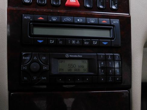 Used 1999 Mercedes-Benz E 320 4MATIC Sedan image 30