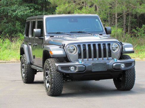 Used 2021 Jeep Wrangler Unlimited Rubicon 4xe w/ Dual Top Group image 9