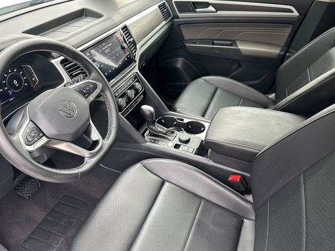 Certified 2022 Volkswagen Atlas SE w/ Panoramic Sunroof Package image 11