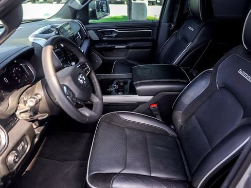 Used 2025 RAM 1500 Laramie AWD/4WD image 11