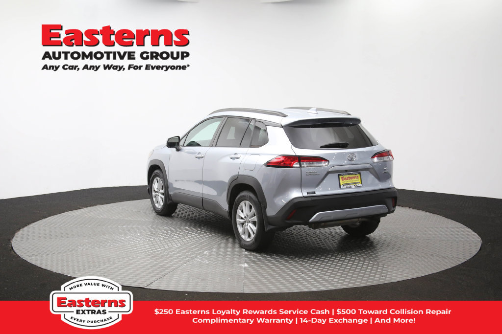 Used 2022 Toyota Corolla Cross LE AWD/4WD image 62