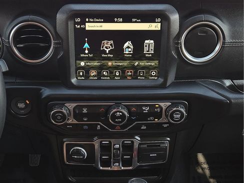 Used 2023 Jeep Wrangler Unlimited Sahara image 12