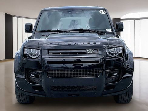 Used 2023 Land Rover Defender 110 X-Dynamic SE AWD/4WD image 2