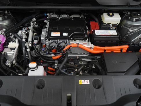 Used 2023 Toyota bZ4X XLE w/ Weather Package image 32