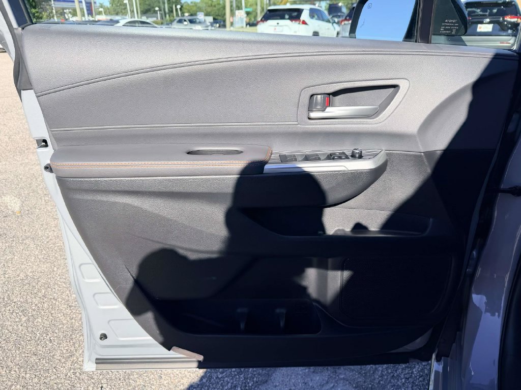 Certified 2023 Toyota Sienna XSE w/ XSE Plus Package AWD/4WD image 17