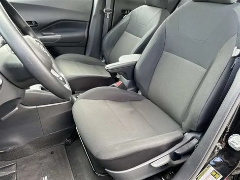 Used 2025 Nissan Kicks Play S FWD image 30