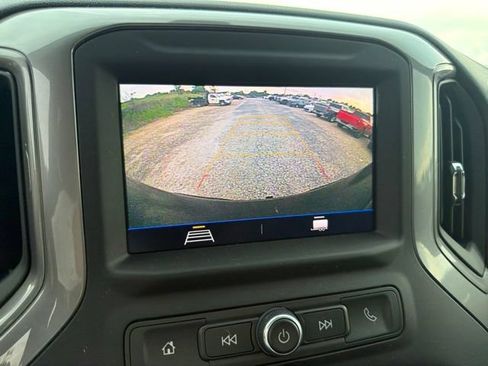 Used 2020 Chevrolet Silverado 1500 Custom w/ Custom Value Package AWD/4WD image 10