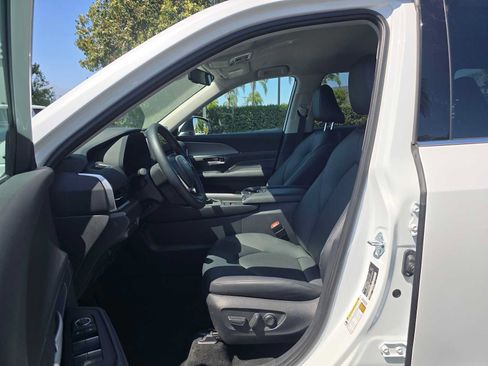 Certified 2026 Toyota Grand Highlander FWD image 23