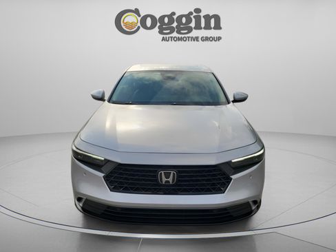 Used 2025 Honda Accord EX-L image 9