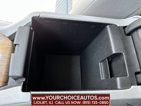 Used 2017 GMC Acadia SLE image 51