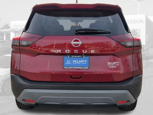 Used 2023 Nissan Rogue S image 8