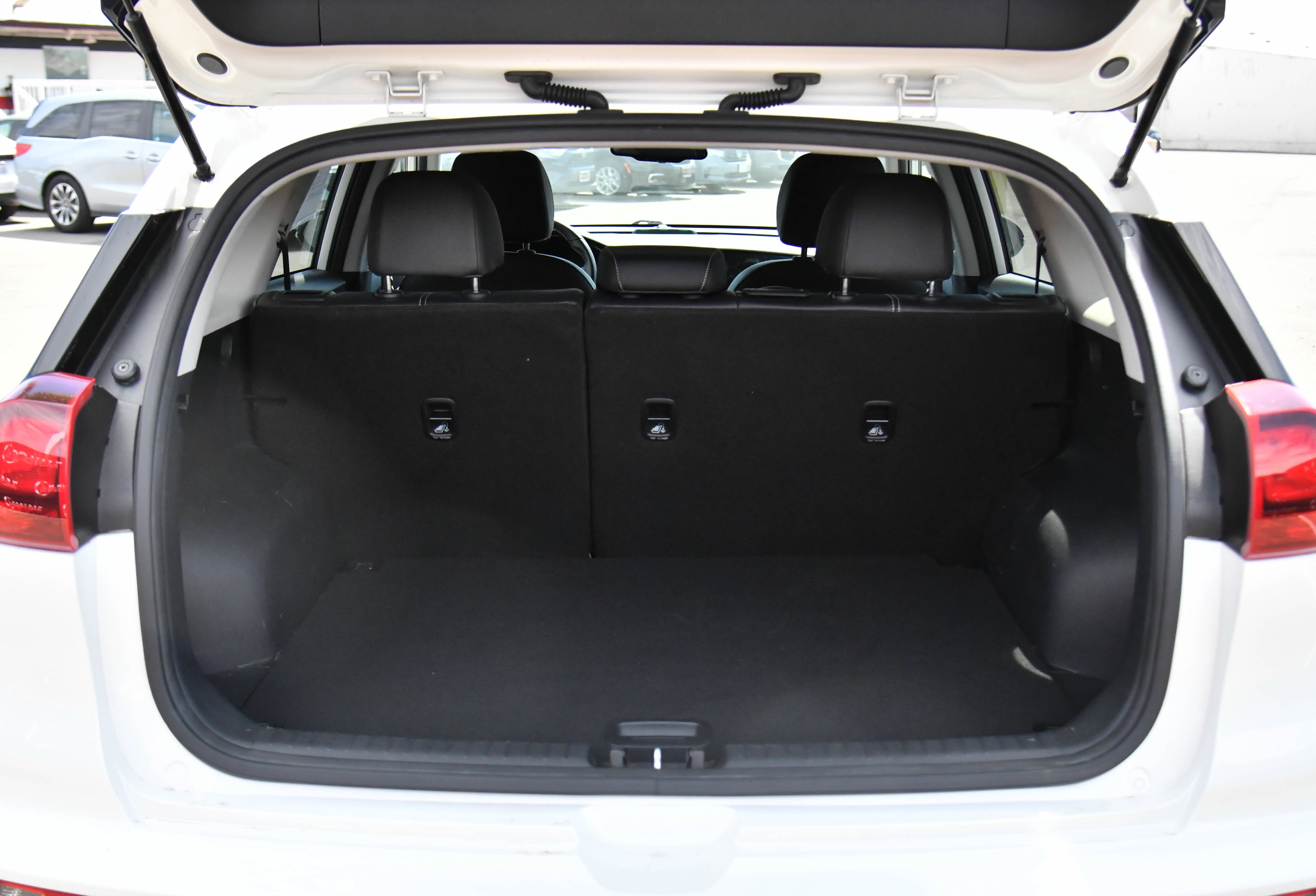 Used 2022 Kia Niro EX FWD image 40