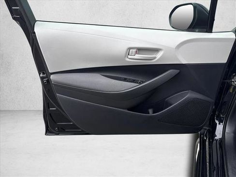 Certified 2025 Toyota Corolla LE FWD image 11