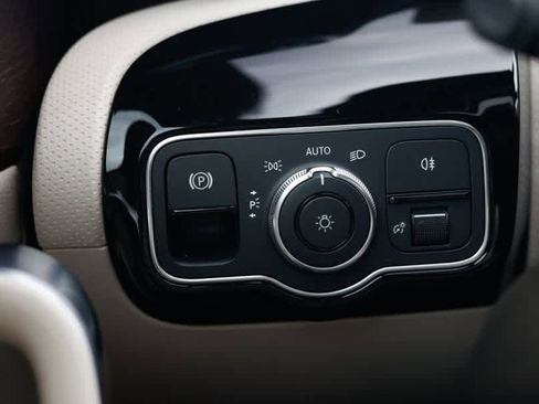 Used 2022 Mercedes-Benz A 220 4MATIC image 33