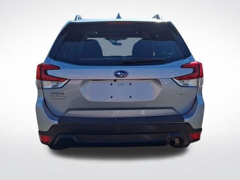 Certified 2023 Subaru Forester Premium AWD/4WD image 5