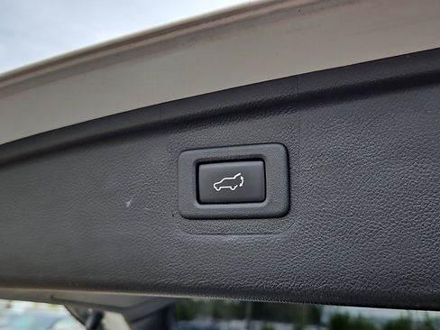Used 2019 Subaru Outback 2.5i Limited w/ Protection Package #1 AWD/4WD image 30