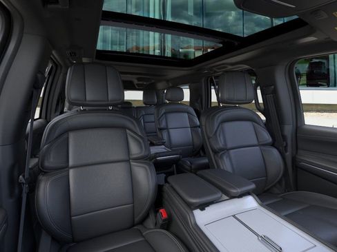 New 2025 Lincoln Navigator L Reserve w/ Jet Appearance Package image 10