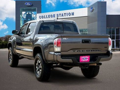 Used 2023 Toyota Tacoma TRD Off-Road image 3