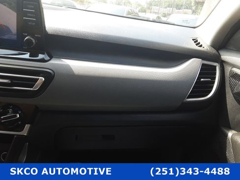 Used 2021 Kia Seltos LX image 24