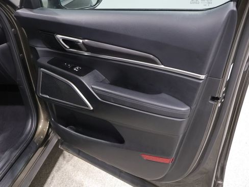 Used 2025 Kia Telluride S AWD/4WD image 27