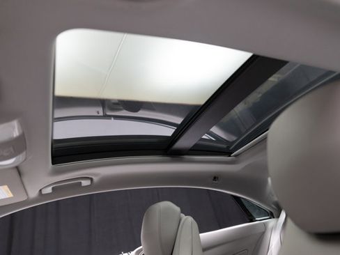 Used 2013 Mercedes-Benz E 350 4MATIC Coupe image 92