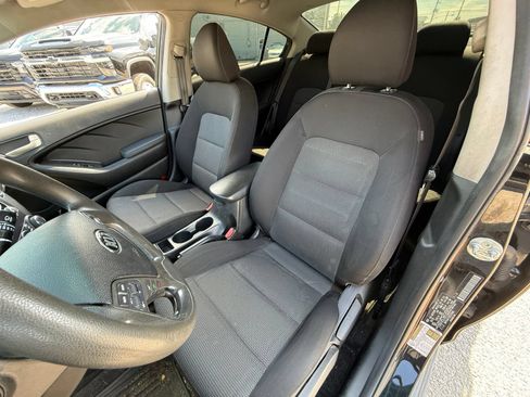 Used 2018 Kia Forte LX w/ LX Rear Camera Package FWD image 12