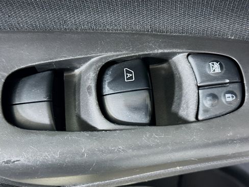 Used 2019 Nissan Sentra S image 15